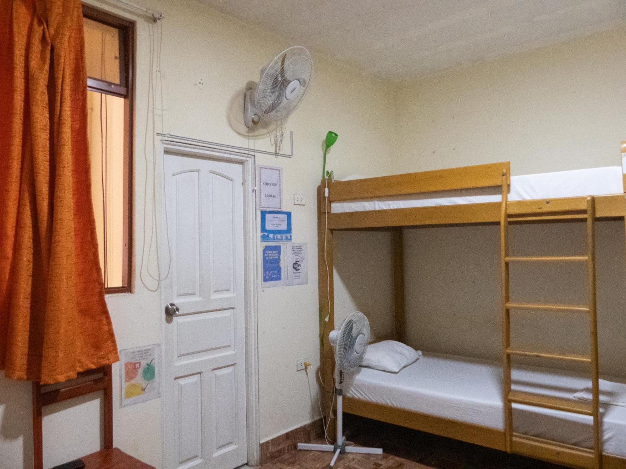 Moicca Youth Hostel Iquitos Room photo