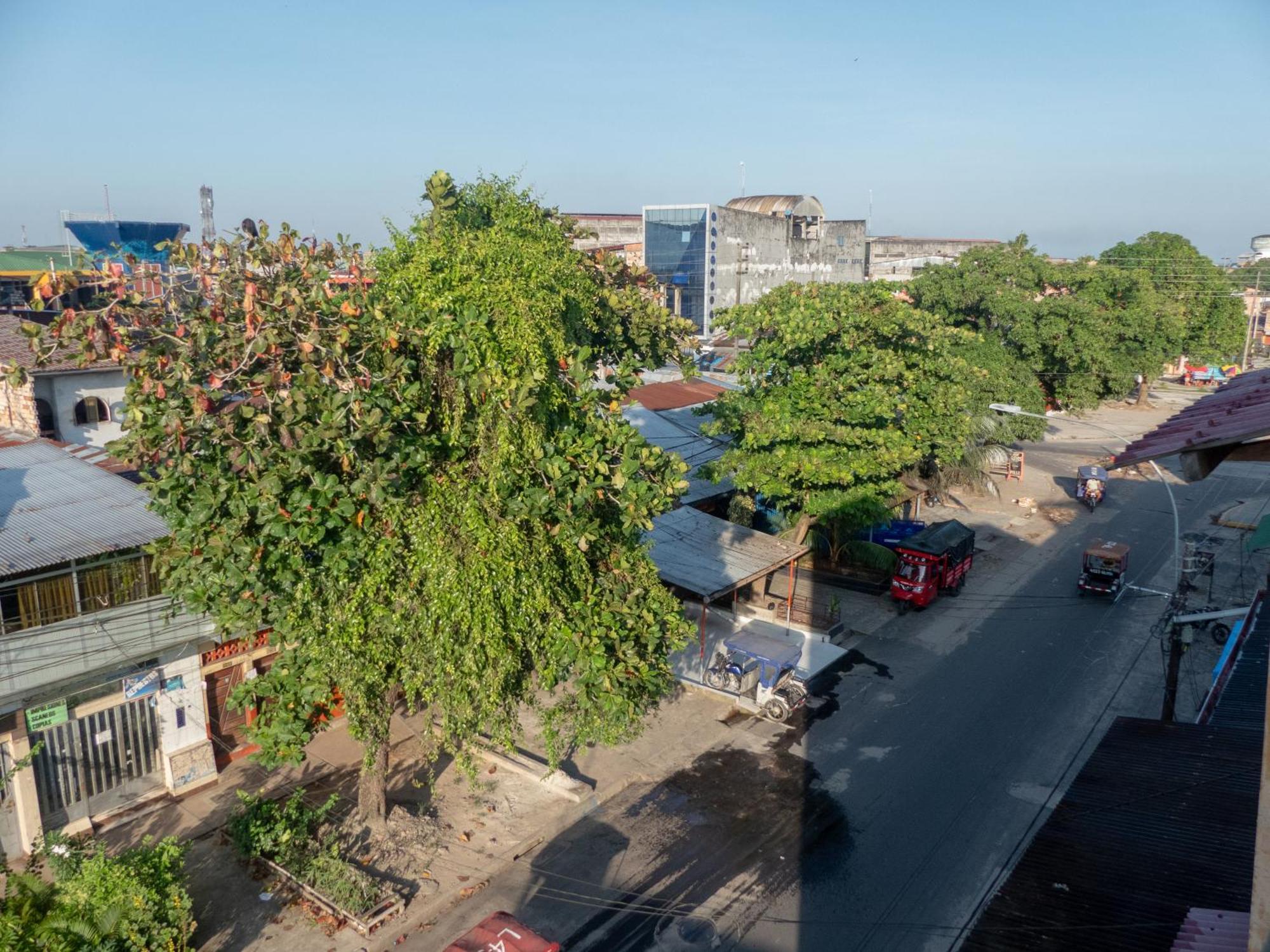 Moicca Youth Hostel Iquitos Exterior photo